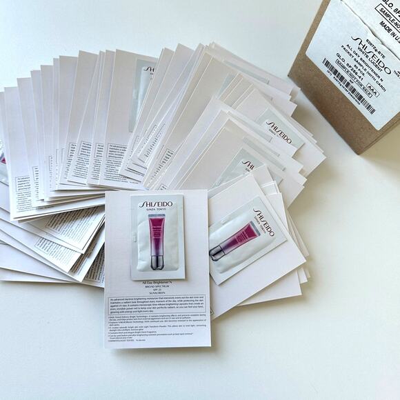 Shiseido Lot of 50 White Lucent All Day Brightener SPF23 Samples - Picture 1 of 4